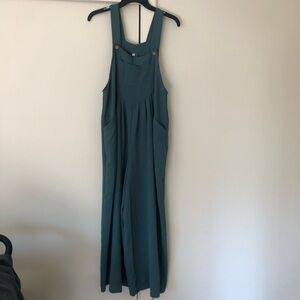 JUMP // Flowy Jumpsuit